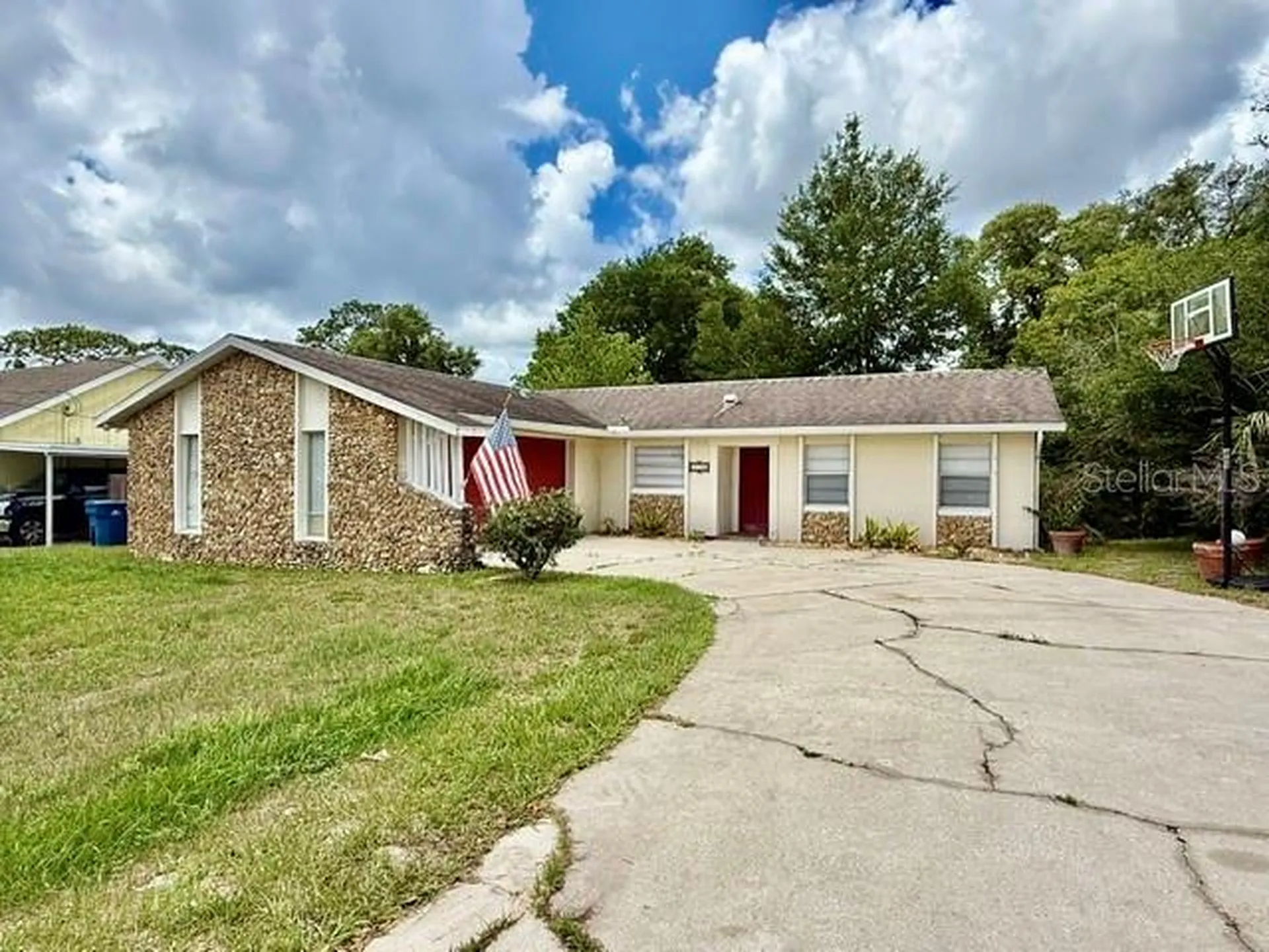 1114 S Pearl Street Deland FL 32720
