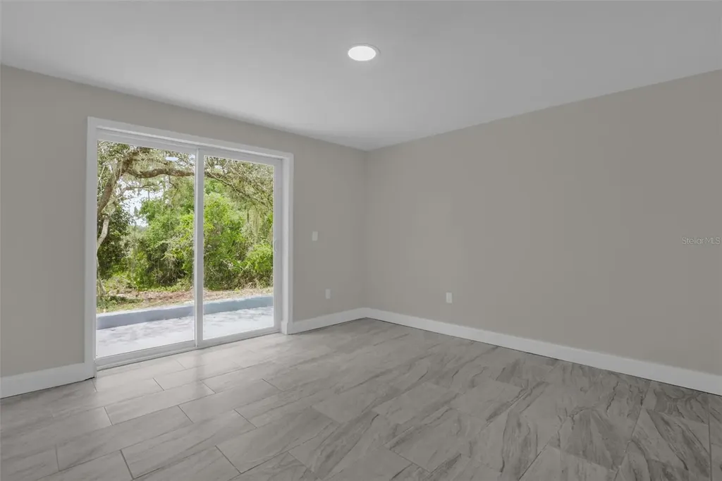 26716 Fishermans Road Paisley FL 32767