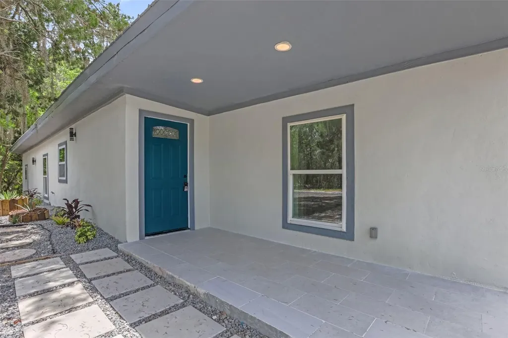26716 Fishermans Road Paisley FL 32767
