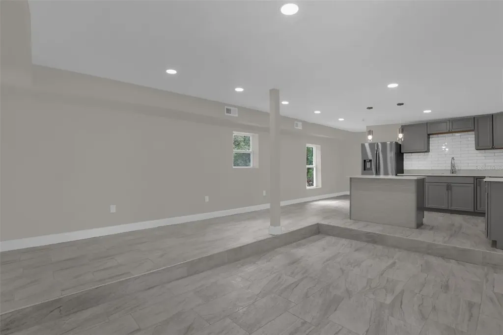 26716 Fishermans Road Paisley FL 32767