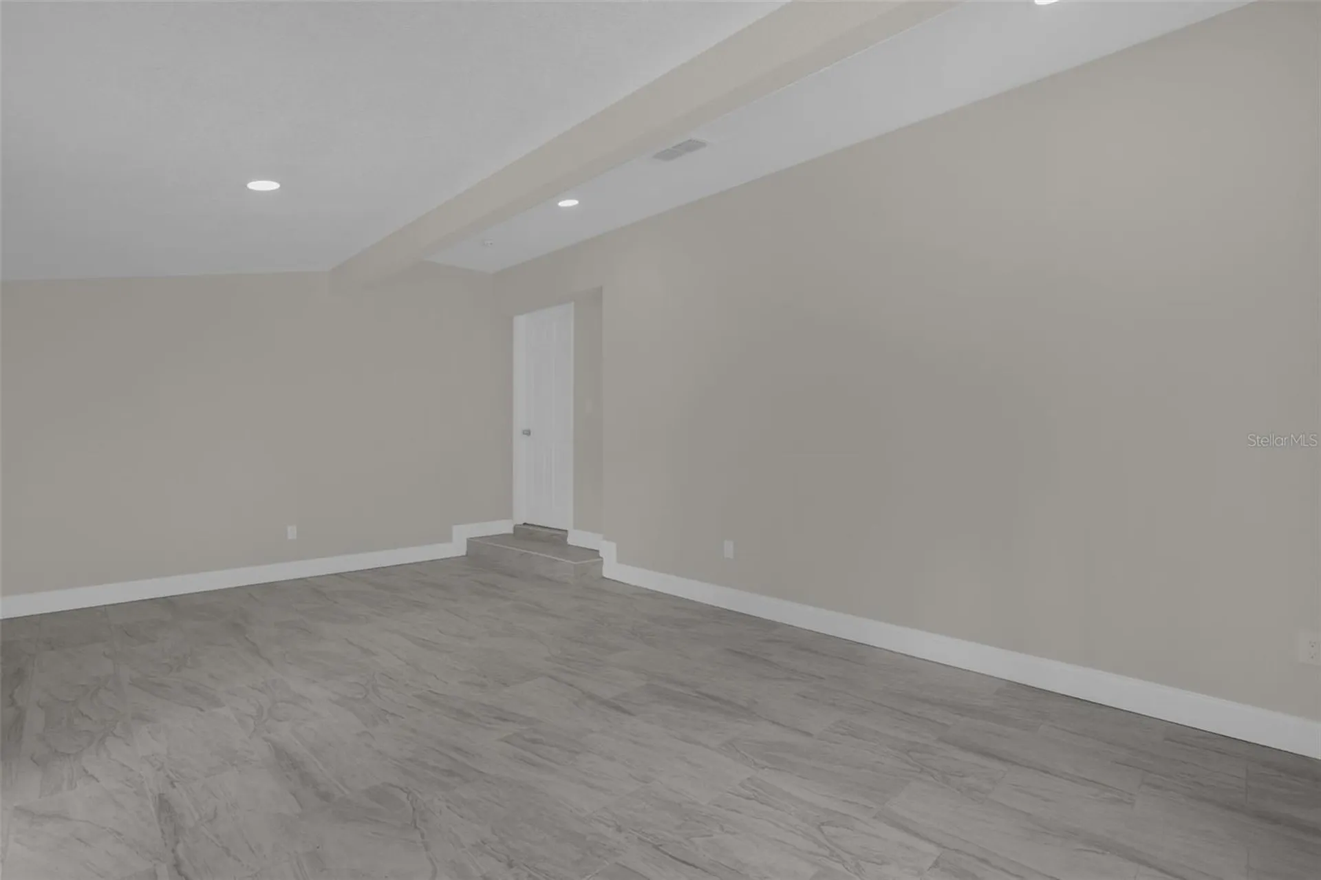 26716 Fishermans Road Paisley FL 32767