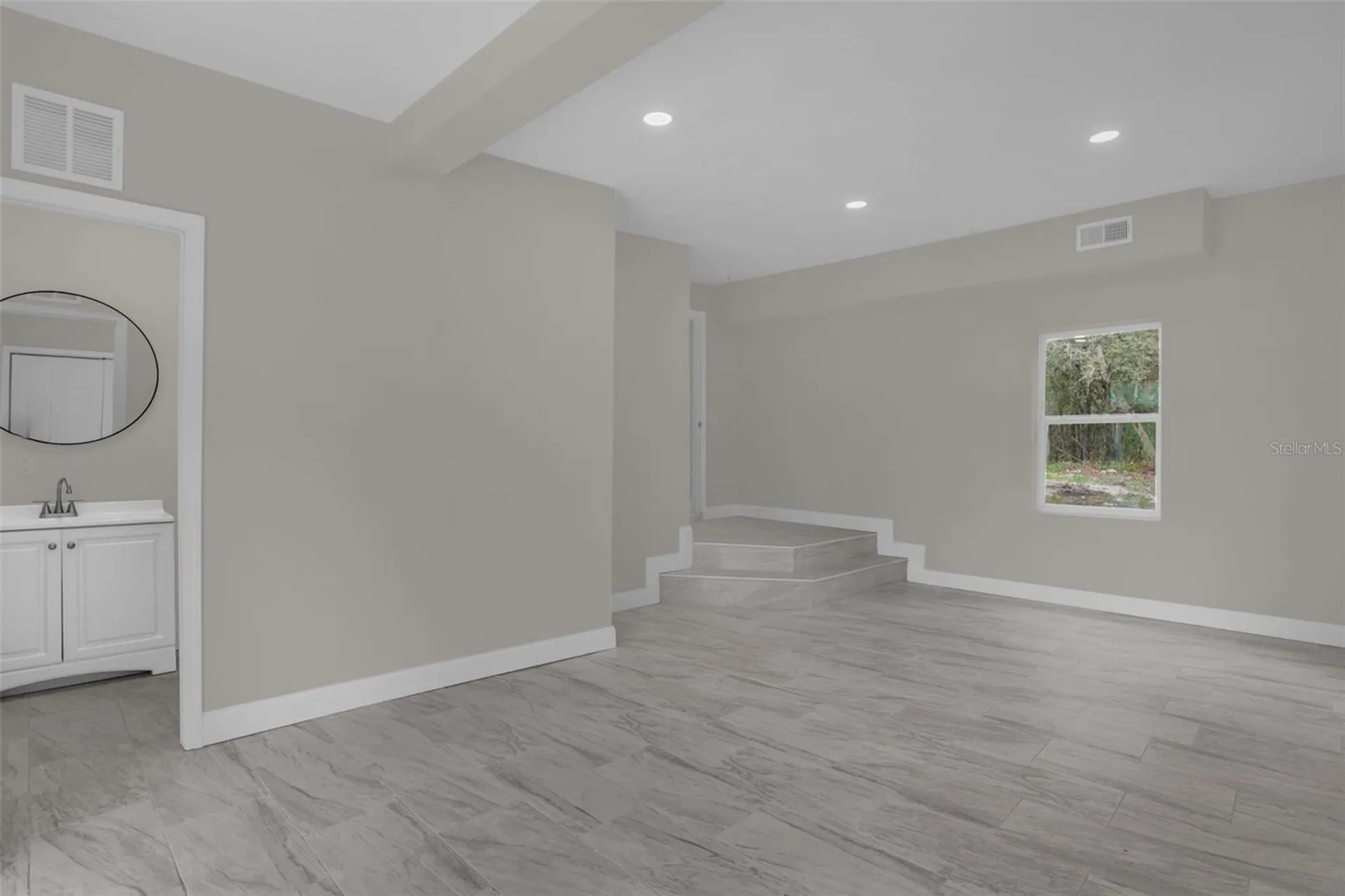 26716 Fishermans Road Paisley FL 32767
