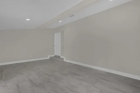 26716 Fishermans Road Paisley FL 32767