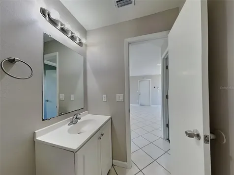 Bradenton FL 34209