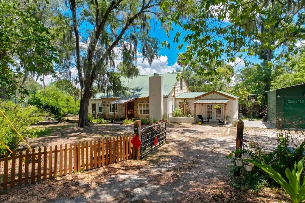 10824 Palmetto Street Riverview FL 33569