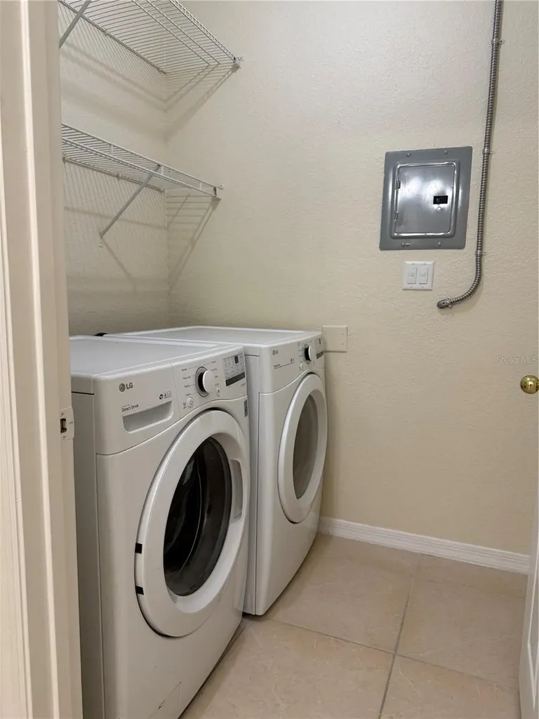 3725 Conroy Road Orlando FL 32839
