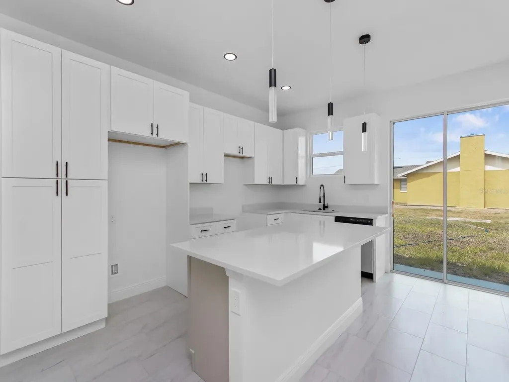 2060 Dixie Avenue Sanford FL 32771