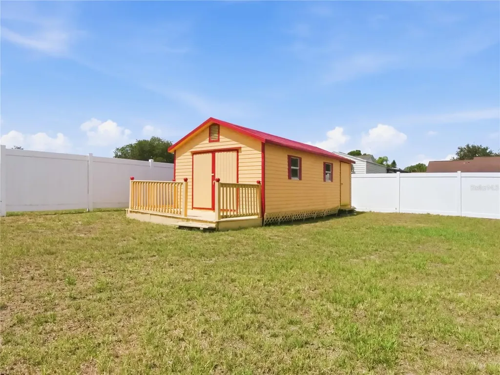 5553 Moon Valley Drive Lakeland FL 33812