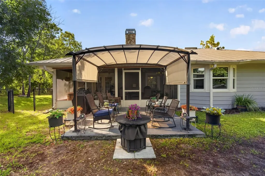12293 Wolf Den Road Weeki Wachee FL 34614