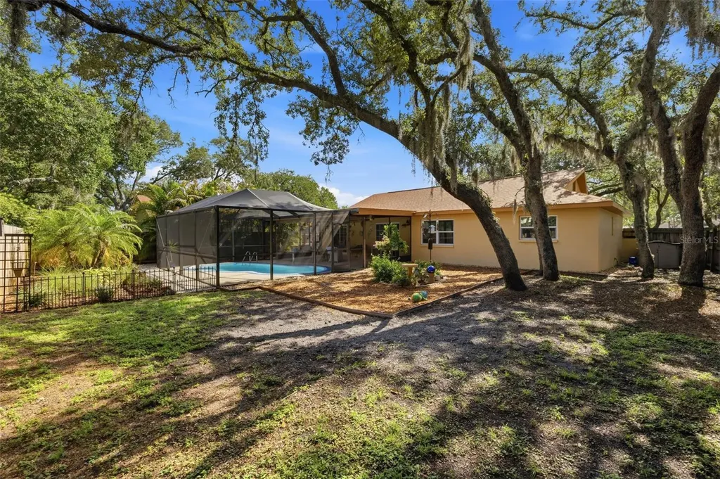 3301 Briarwood Lane Safety Harbor FL 34695