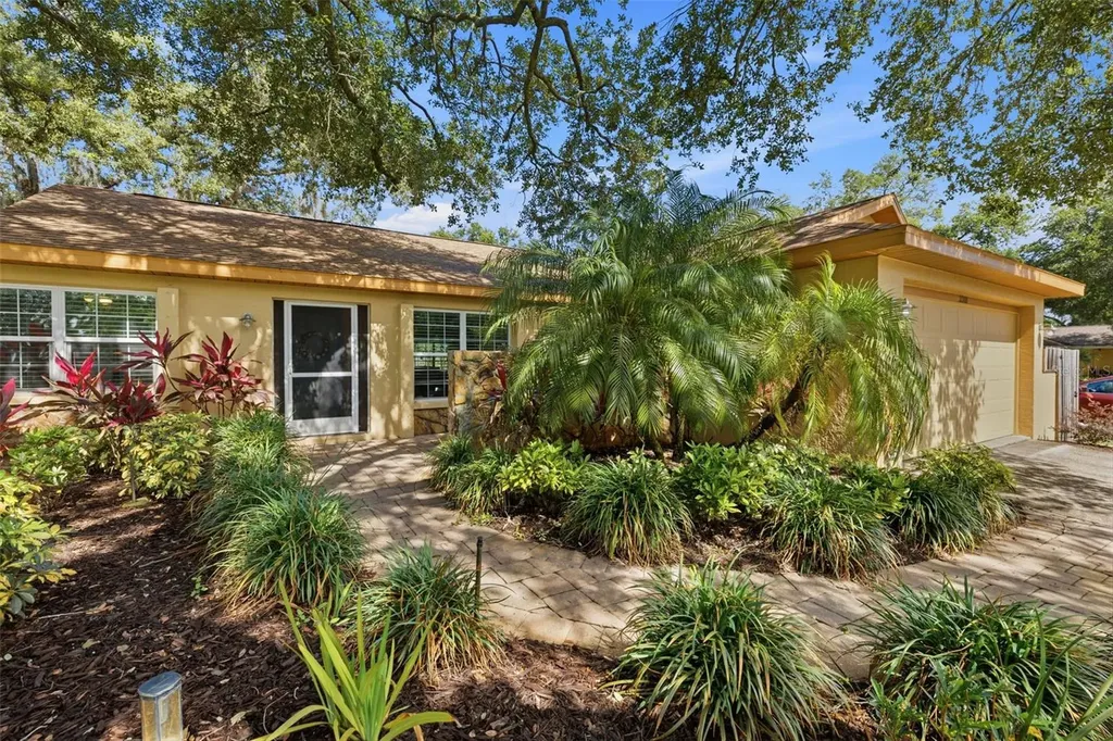 3301 Briarwood Lane Safety Harbor FL 34695