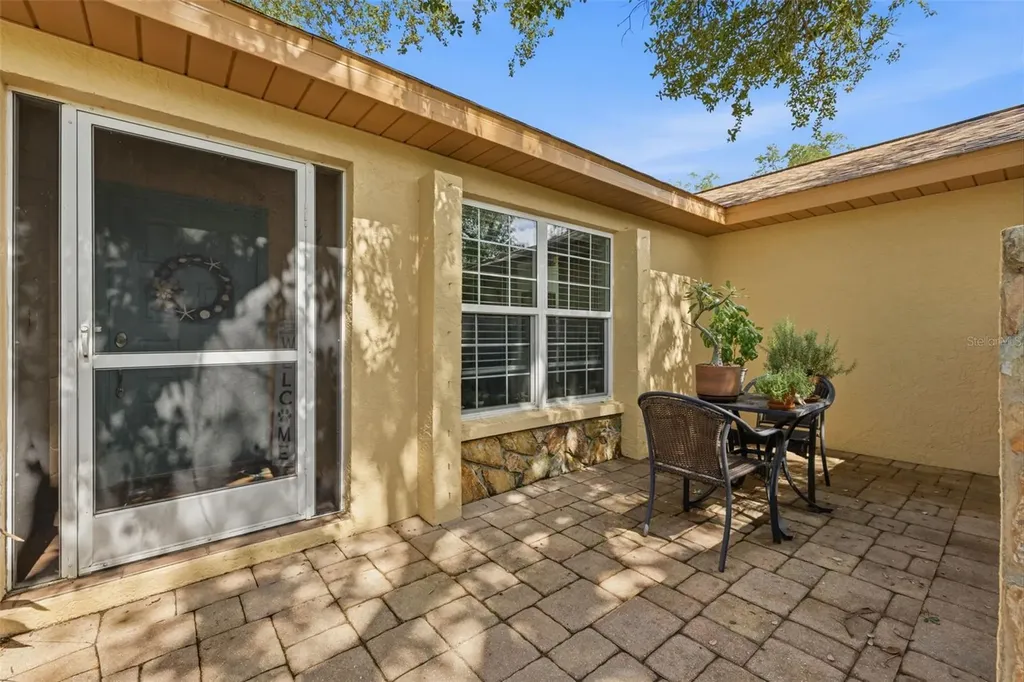 3301 Briarwood Lane Safety Harbor FL 34695