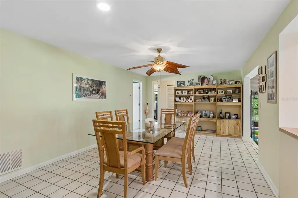 1251 Holiday Drive Tarpon Springs FL 34689