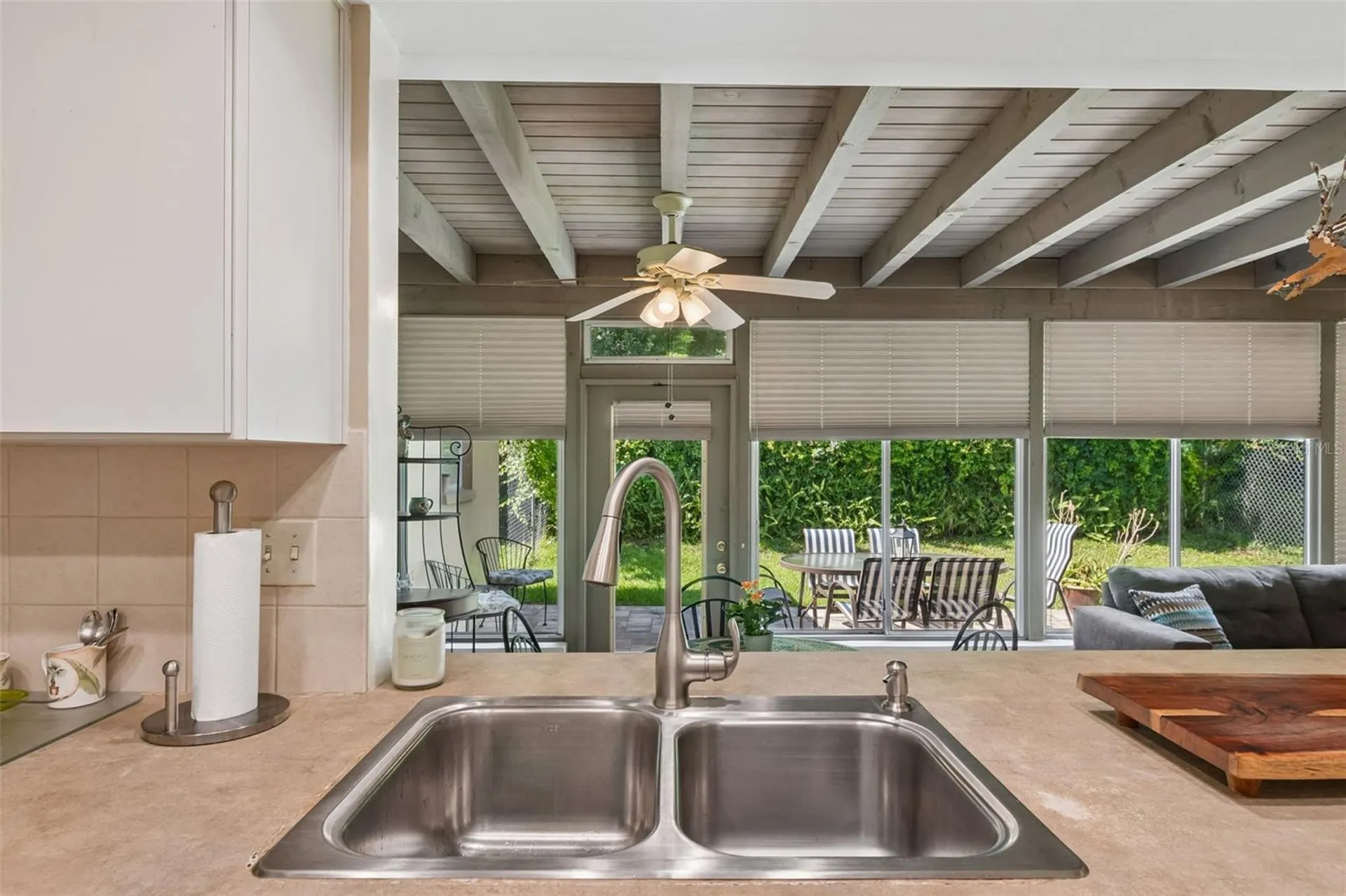 1251 Holiday Drive Tarpon Springs FL 34689