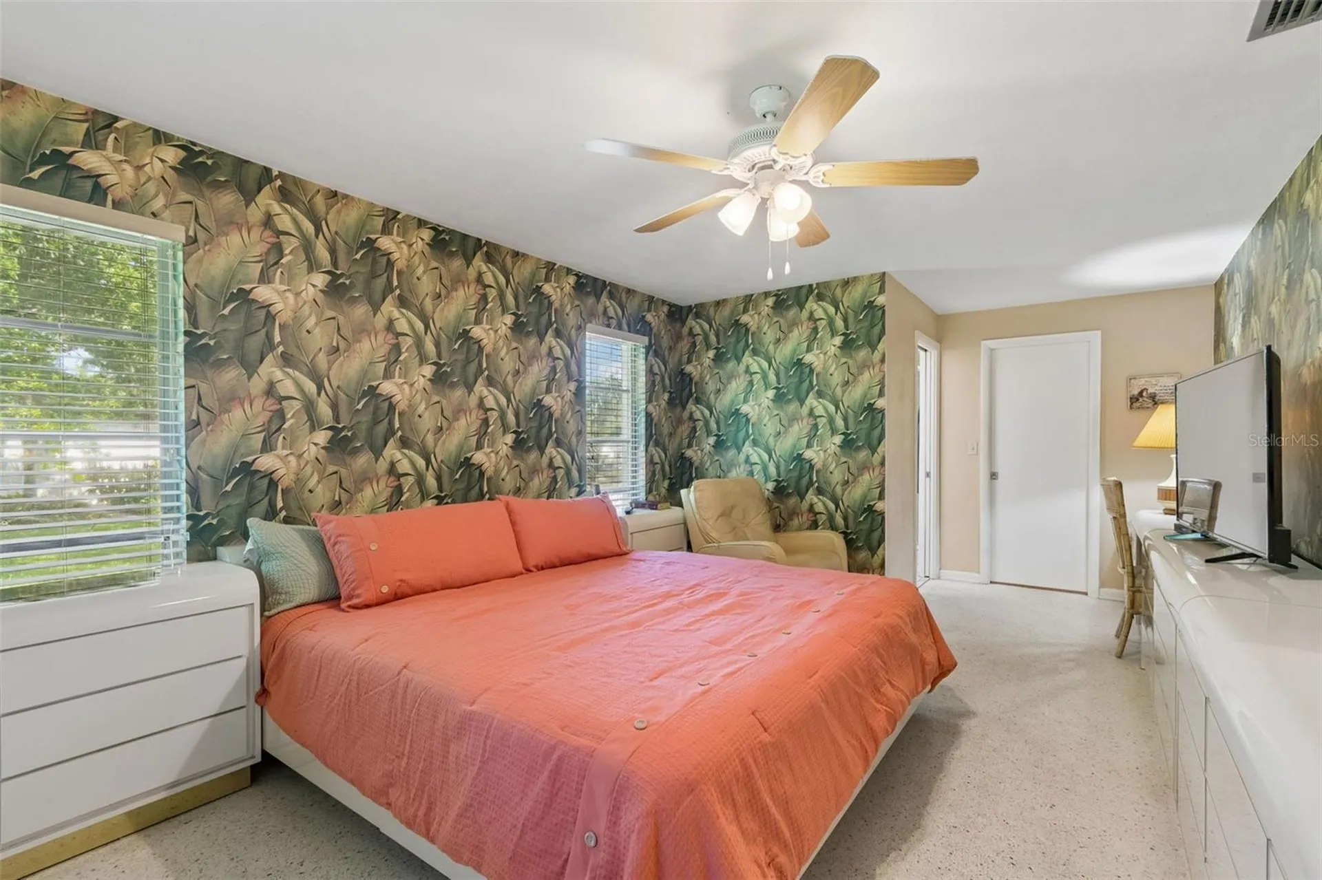 1251 Holiday Drive Tarpon Springs FL 34689