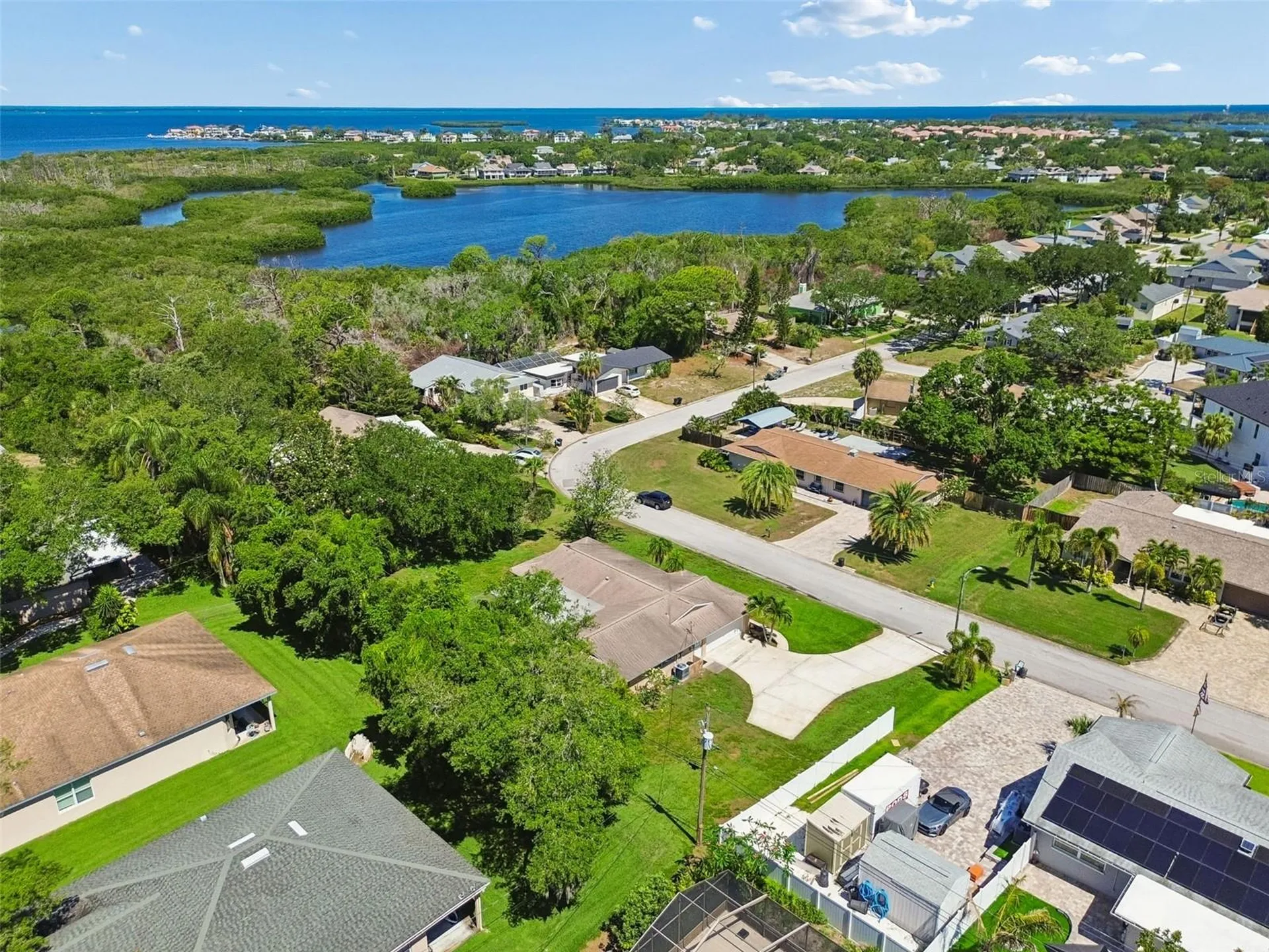 1251 Holiday Drive Tarpon Springs FL 34689