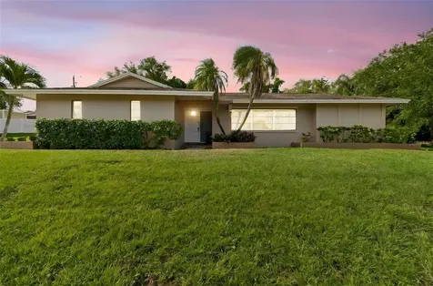 1251 Holiday Drive Tarpon Springs FL 34689