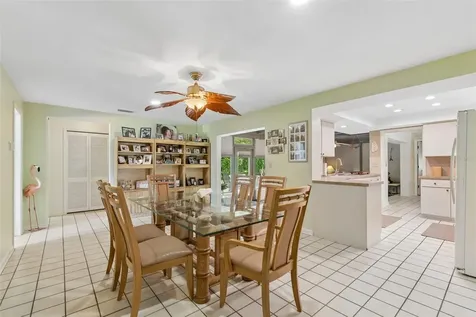 1251 Holiday Drive Tarpon Springs FL 34689