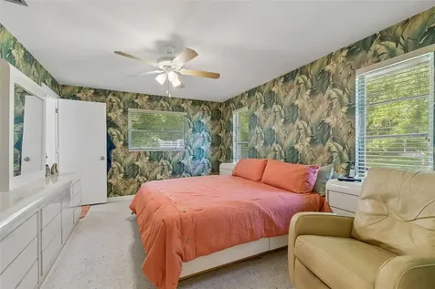 1251 Holiday Drive Tarpon Springs FL 34689
