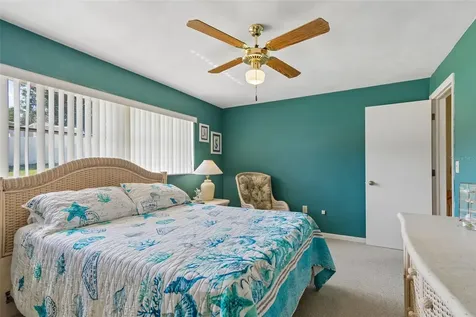 1251 Holiday Drive Tarpon Springs FL 34689