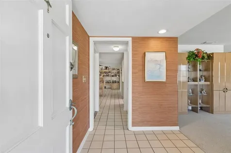 1251 Holiday Drive Tarpon Springs FL 34689