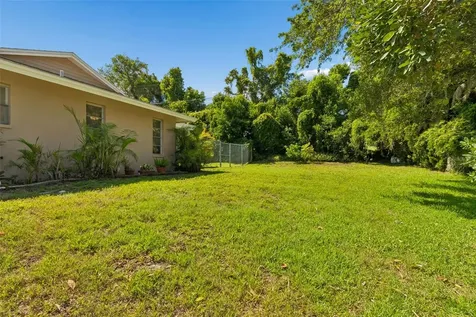 1251 Holiday Drive Tarpon Springs FL 34689