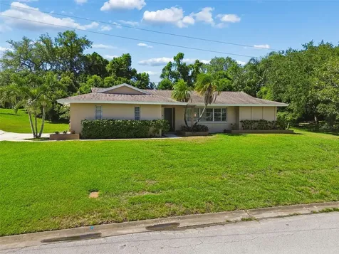 1251 Holiday Drive Tarpon Springs FL 34689