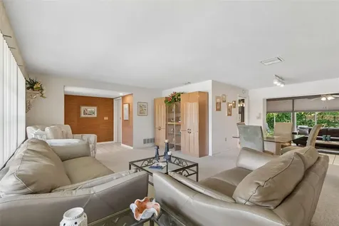 1251 Holiday Drive Tarpon Springs FL 34689