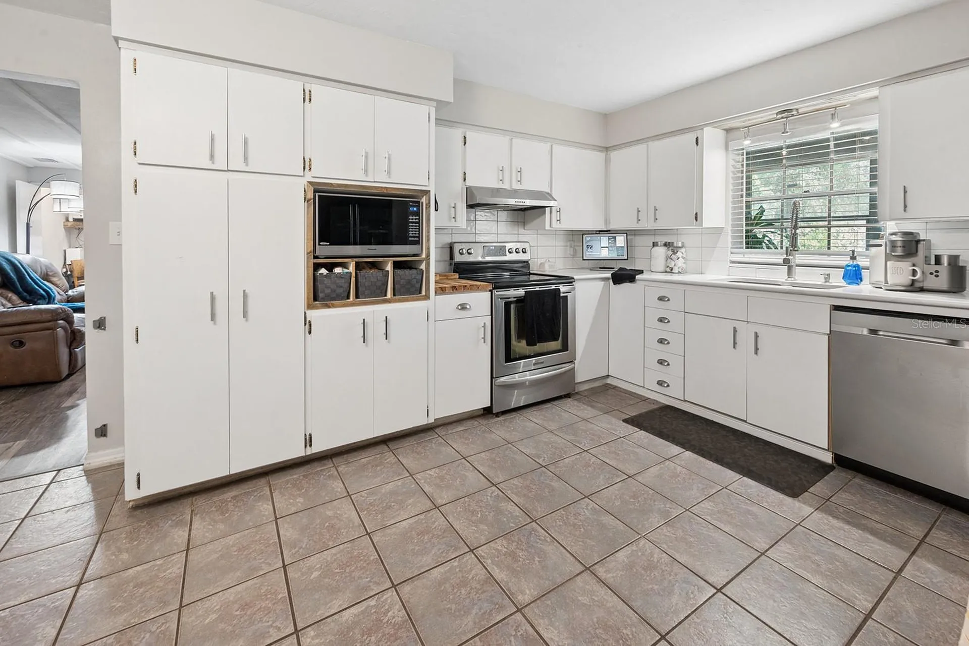 917 SW 2nd Avenue Trenton FL 32693