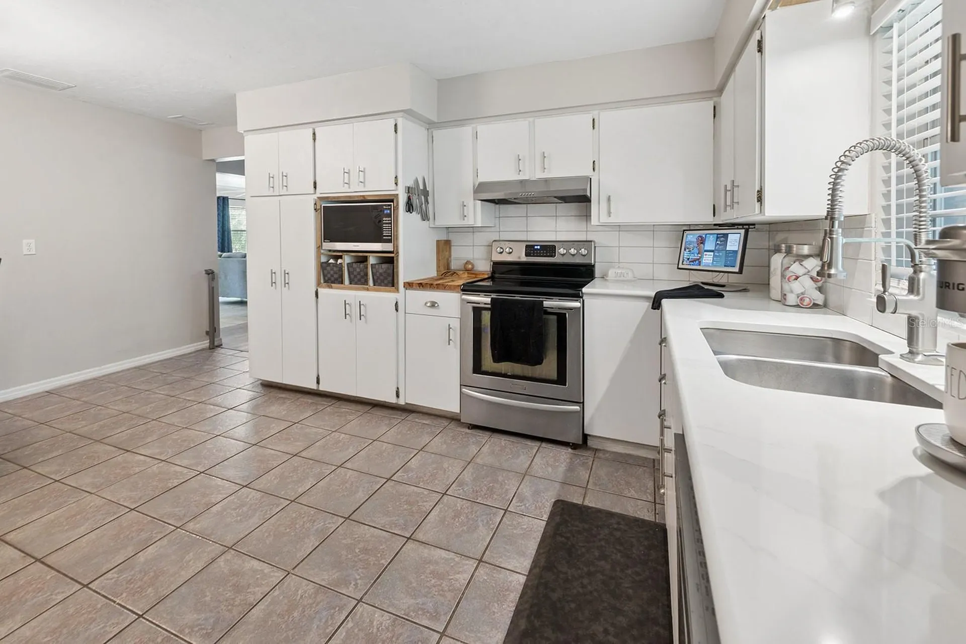 917 SW 2nd Avenue Trenton FL 32693