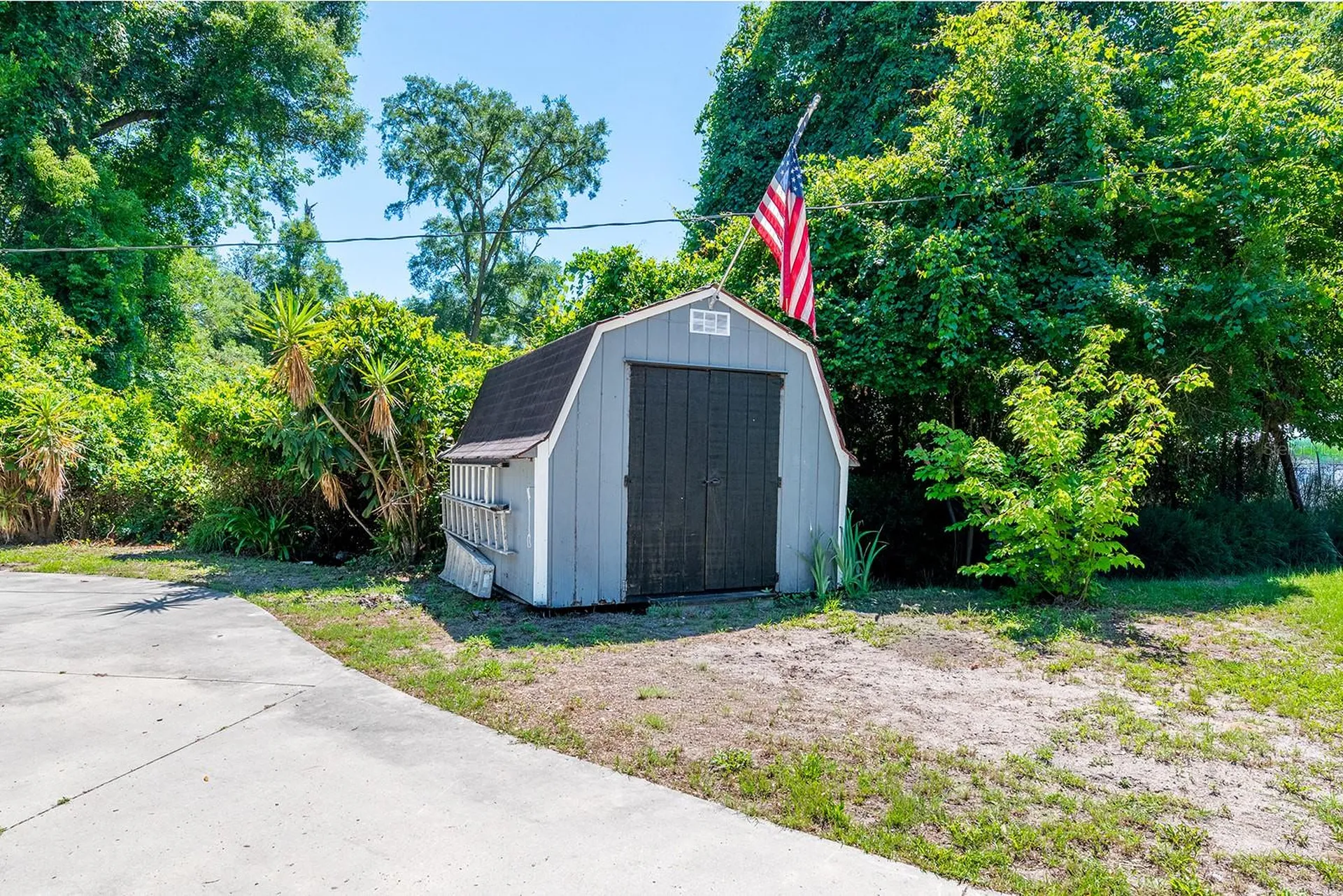 917 SW 2nd Avenue Trenton FL 32693