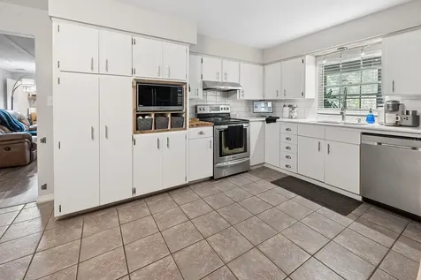 917 SW 2nd Avenue Trenton FL 32693