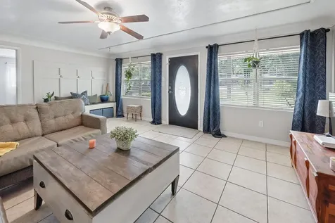 917 SW 2nd Avenue Trenton FL 32693