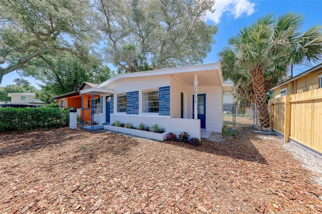 2534 Irving Avenue S St Petersburg FL 33712