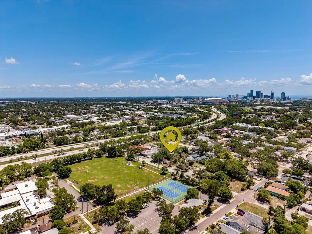 2534 Irving Avenue S St Petersburg FL 33712