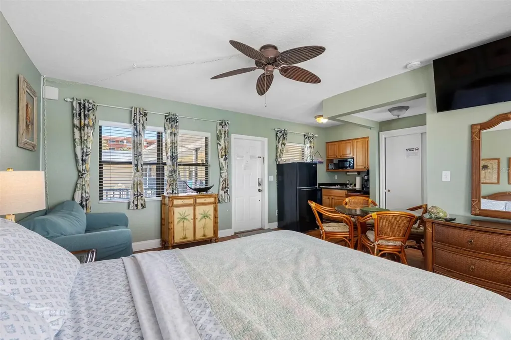 16333 Gulf Boulevard St Petersburg FL 33708