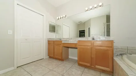 5453 New Covington Drive Sarasota FL 34233