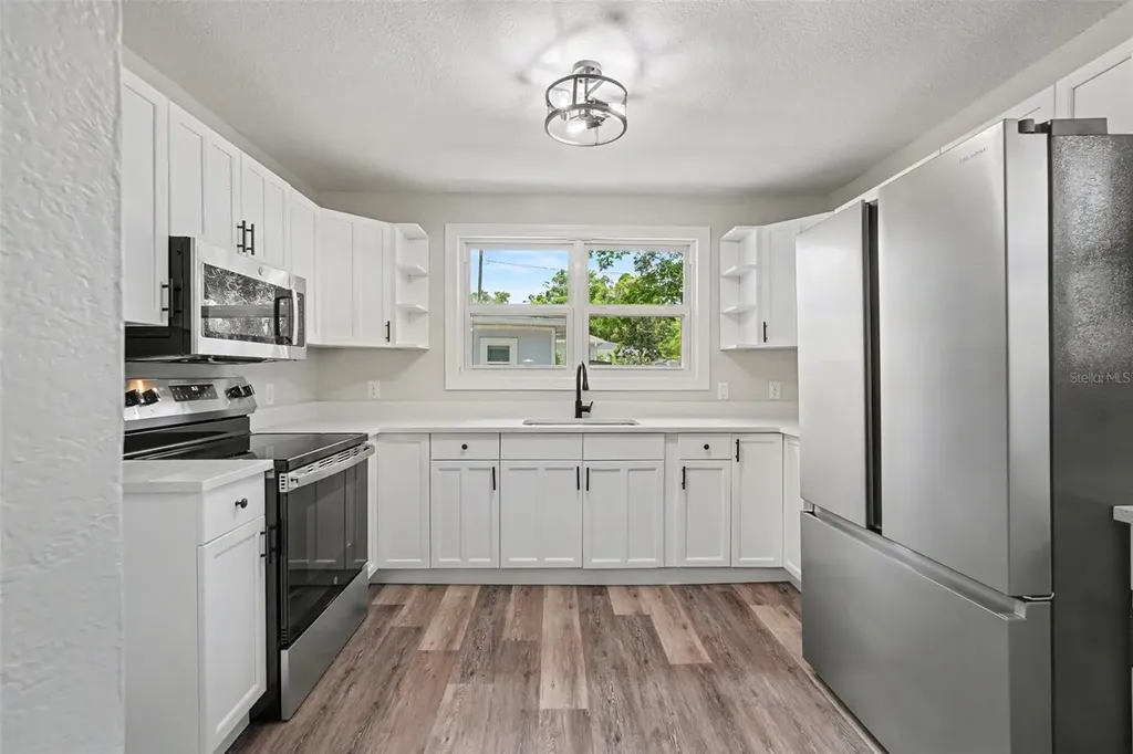 1804 E Comanche Avenue Tampa FL 33610