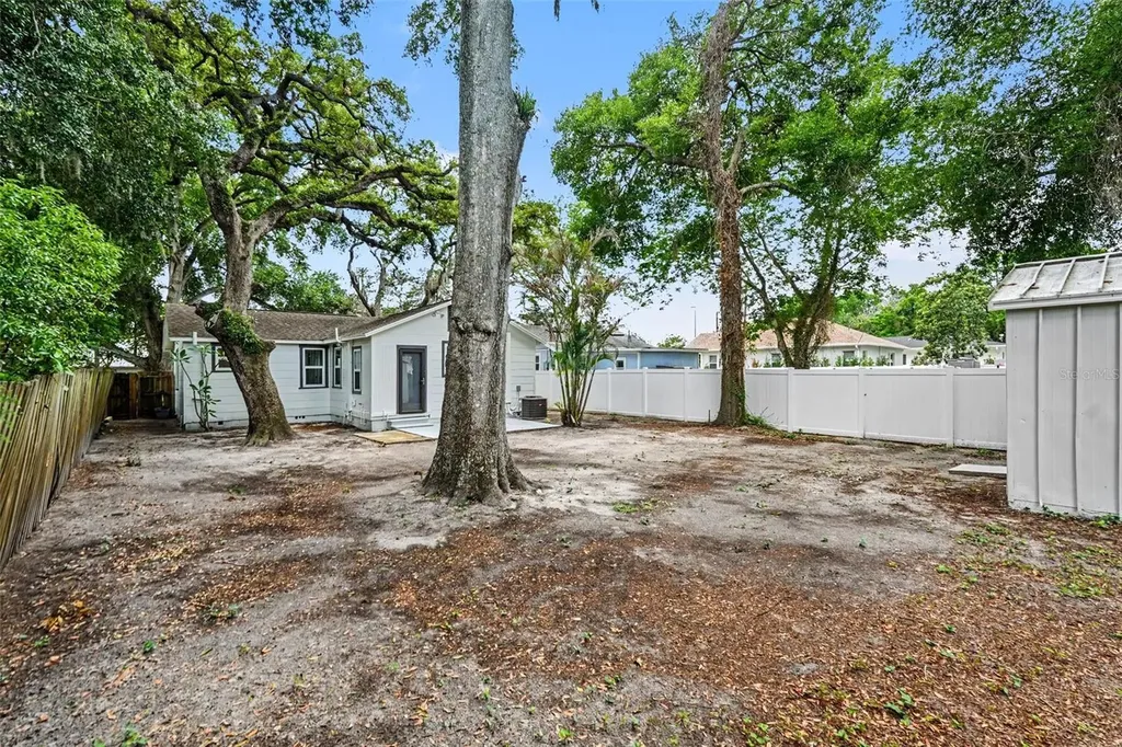 1804 E Comanche Avenue Tampa FL 33610