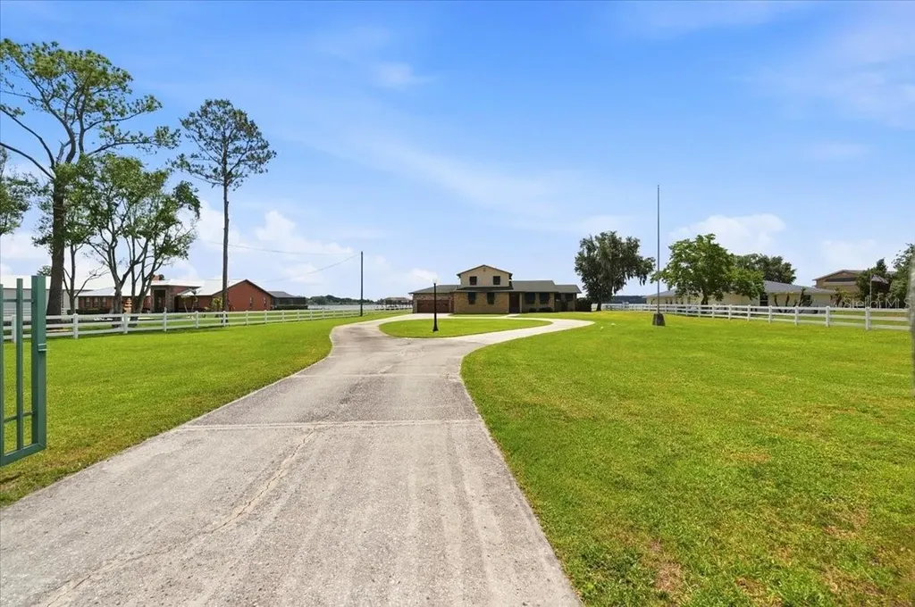 2731 State Road 557 Lake Alfred FL 33850