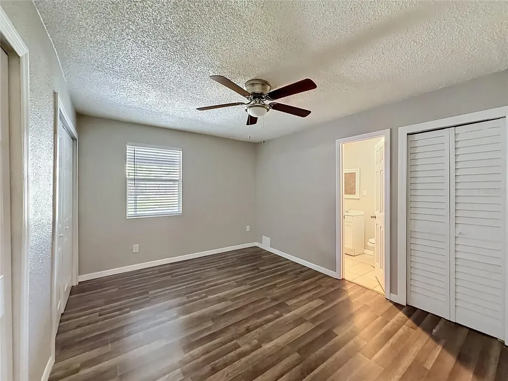 1913 W Hanna Avenue Tampa FL 33604