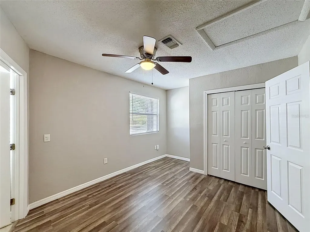 1913 W Hanna Avenue Tampa FL 33604