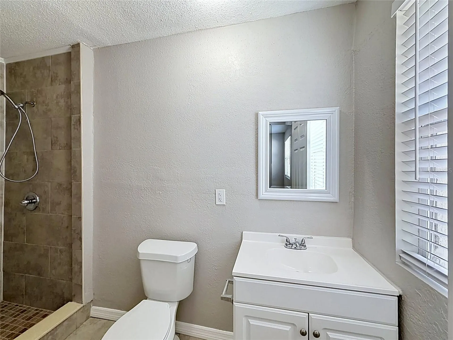 1913 W Hanna Avenue Tampa FL 33604