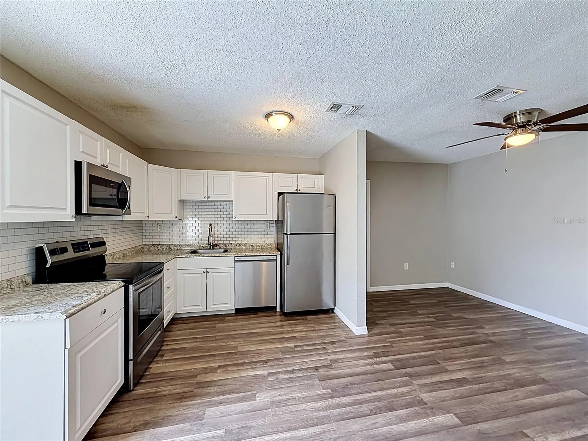 1913 W Hanna Avenue Tampa FL 33604