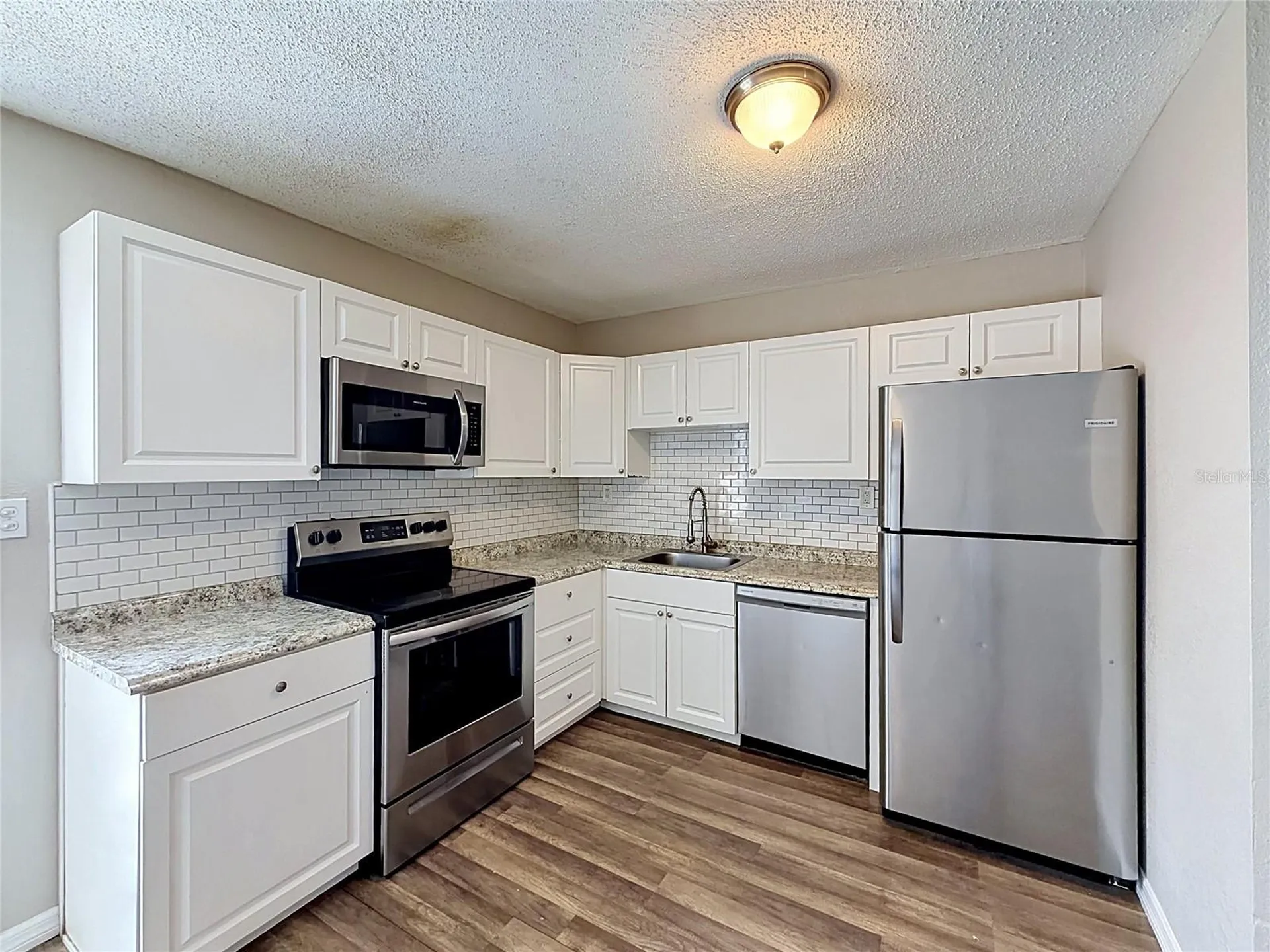 1913 W Hanna Avenue Tampa FL 33604