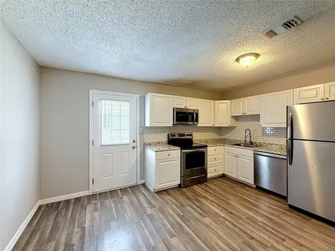 1913 W Hanna Avenue Tampa FL 33604