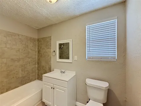 1913 W Hanna Avenue Tampa FL 33604