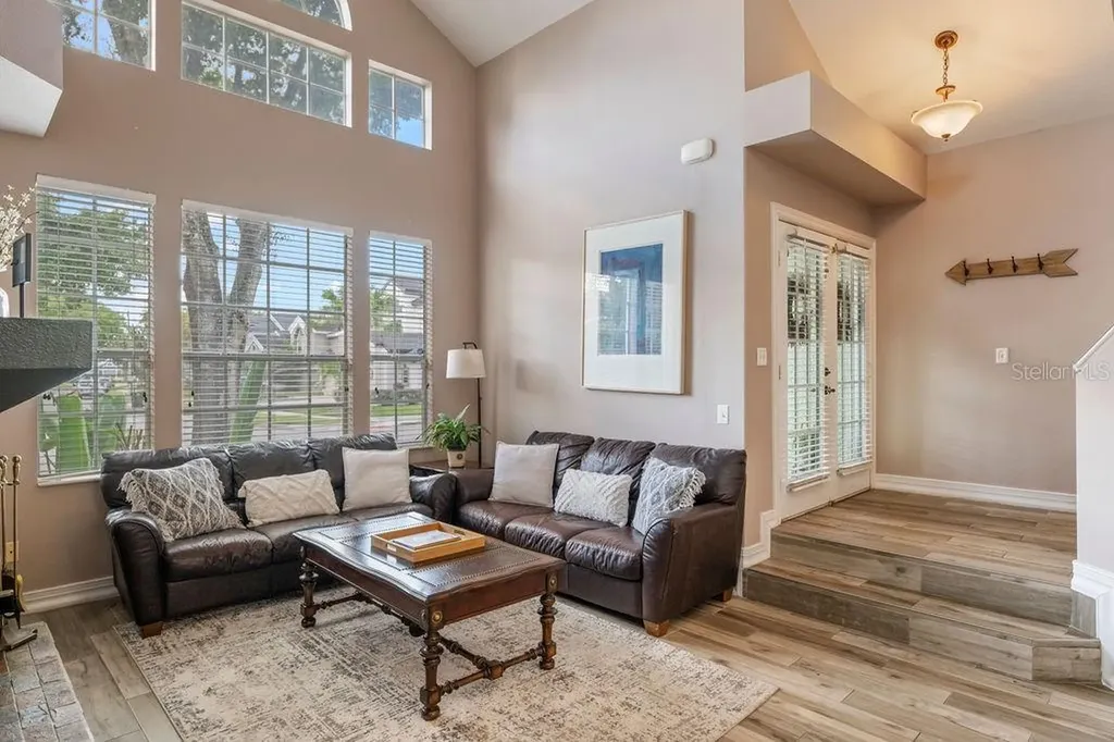 2837 Cayman Way Orlando FL 32812