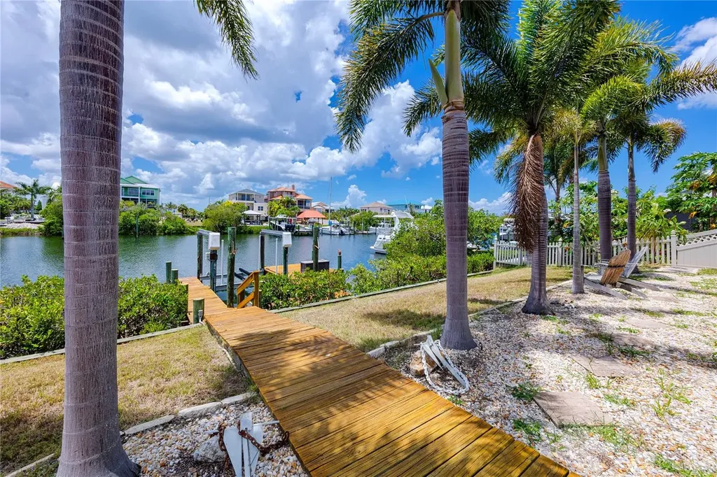 1116 Kingfish Place Apollo Beach FL 33572