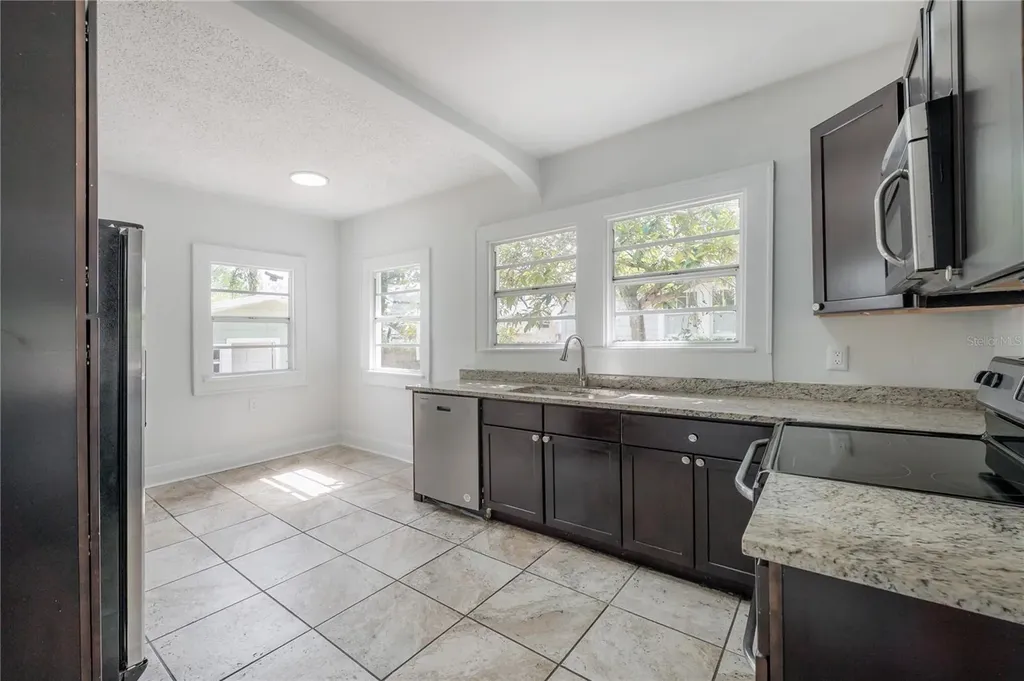 103 W North Bay Street Tampa FL 33603
